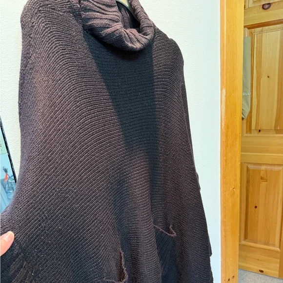 Design Lab Black Sweater - Picture 1 of 6